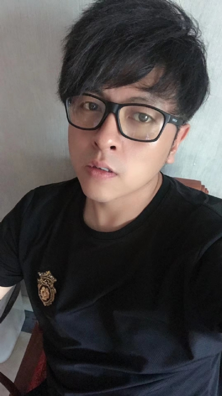 爱你永远不容易的第一张照片--桂林相亲服务中心