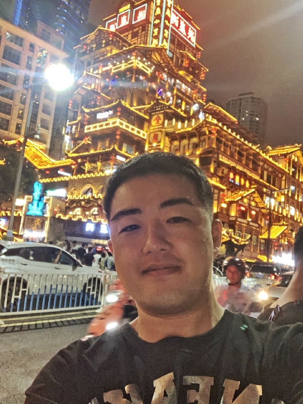 钢铁侠的第一张照片--桂林相亲服务中心