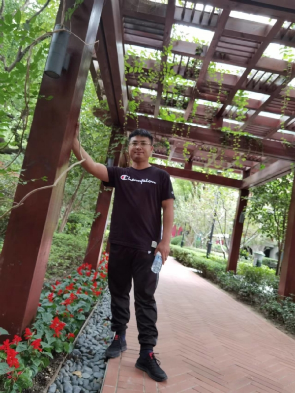 会飞的鱼的第一张照片--桂林相亲服务中心