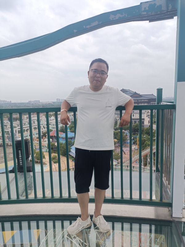 飞哥的第一张照片--桂林相亲服务中心
