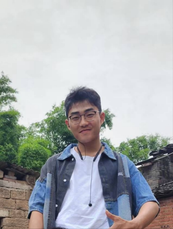 越努力越幸运的第一张照片--桂林相亲服务中心