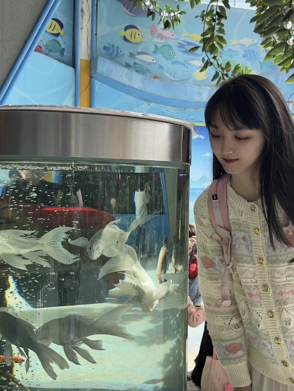 yiyi的第三张照片--桂林相亲服务中心