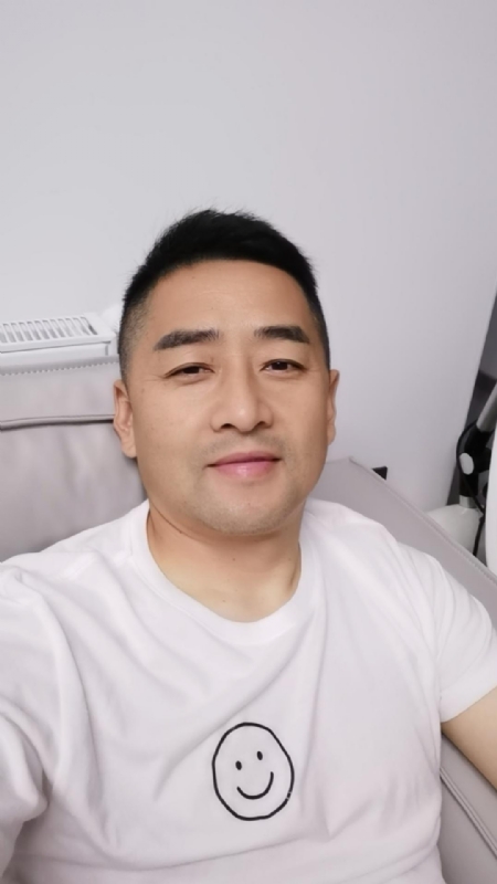 向阳而生的第一张照片--桂林相亲服务中心