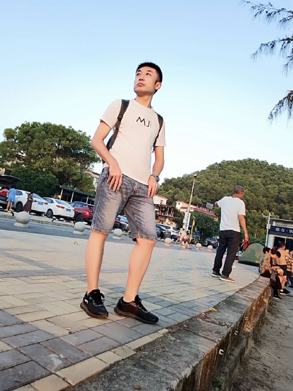 俊皓的第一张照片--桂林相亲服务中心