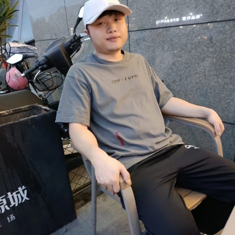 风吹半夏的第一张照片--桂林相亲服务中心