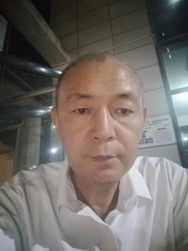 老李的第一张照片--桂林相亲服务中心