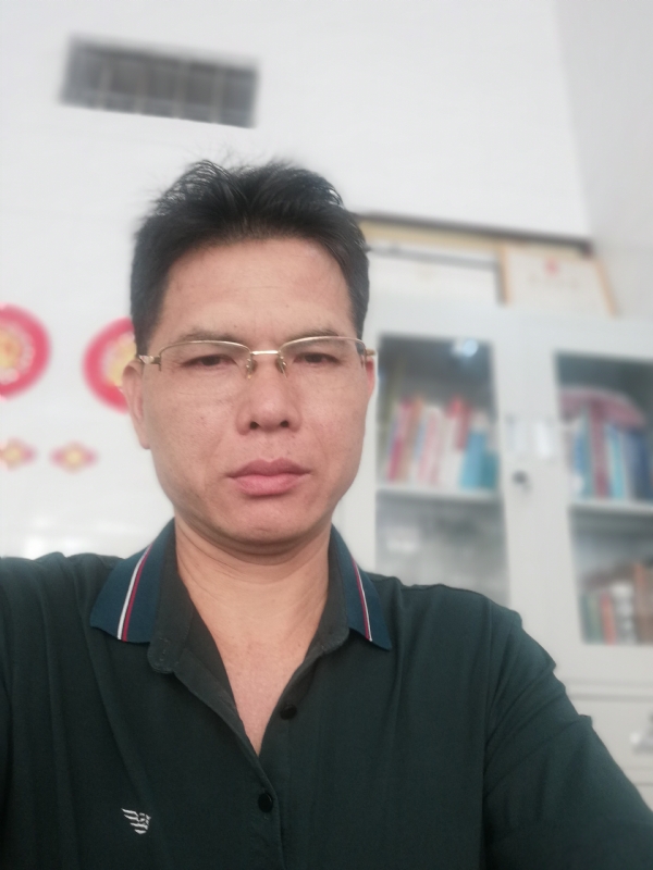 后视镜的第一张照片--桂林相亲服务中心