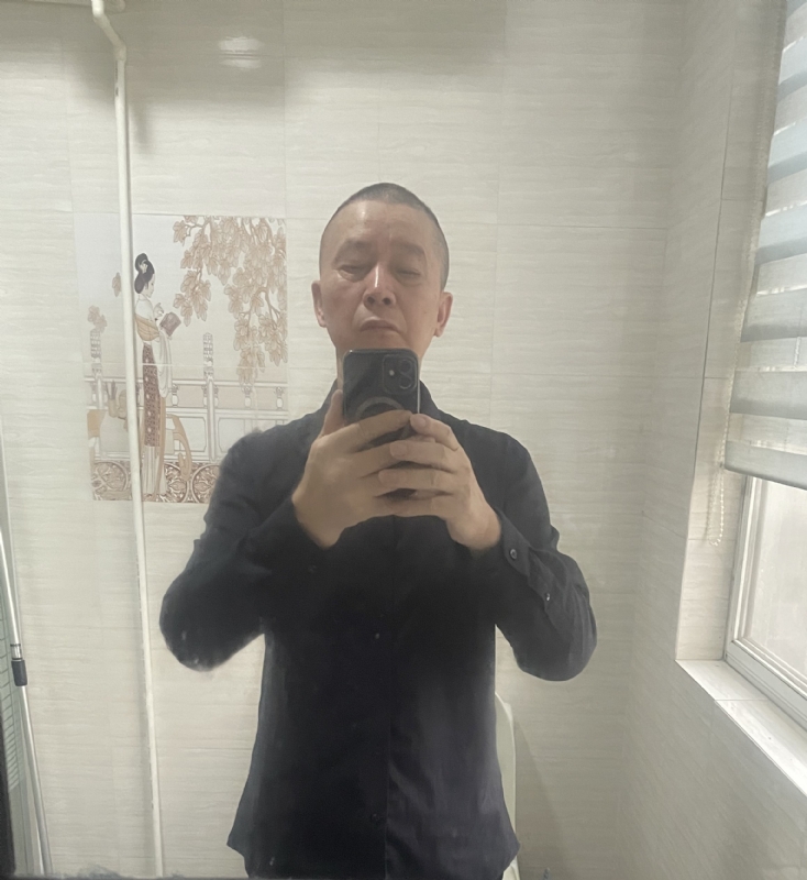 荣哥的第一张照片--桂林相亲服务中心