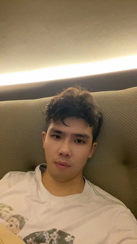 阿龙设计师的第一张照片--桂林相亲服务中心