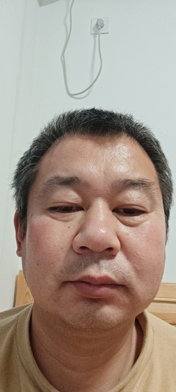 龙万的第一张照片--桂林相亲服务中心