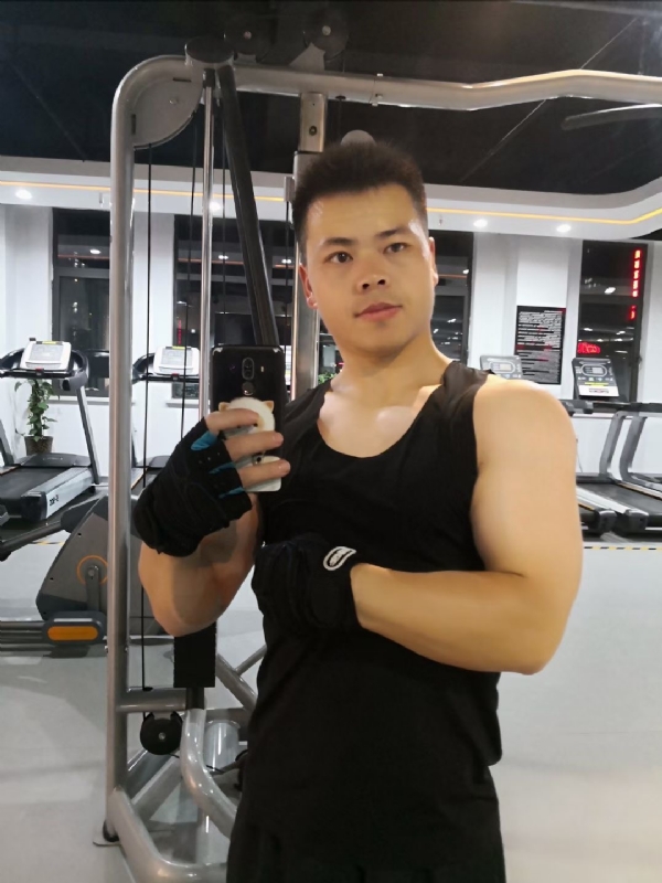范迪塞尔的第二张照片--桂林相亲服务中心