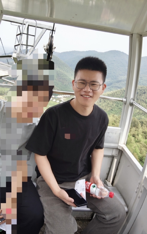 奔奔笨笨的第一张照片--桂林相亲服务中心