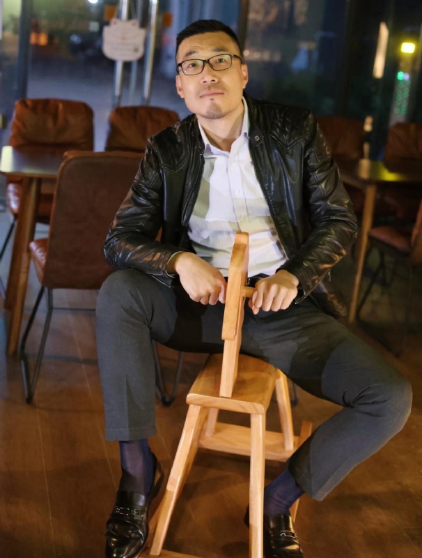 Lee的第一张照片--桂林相亲服务中心