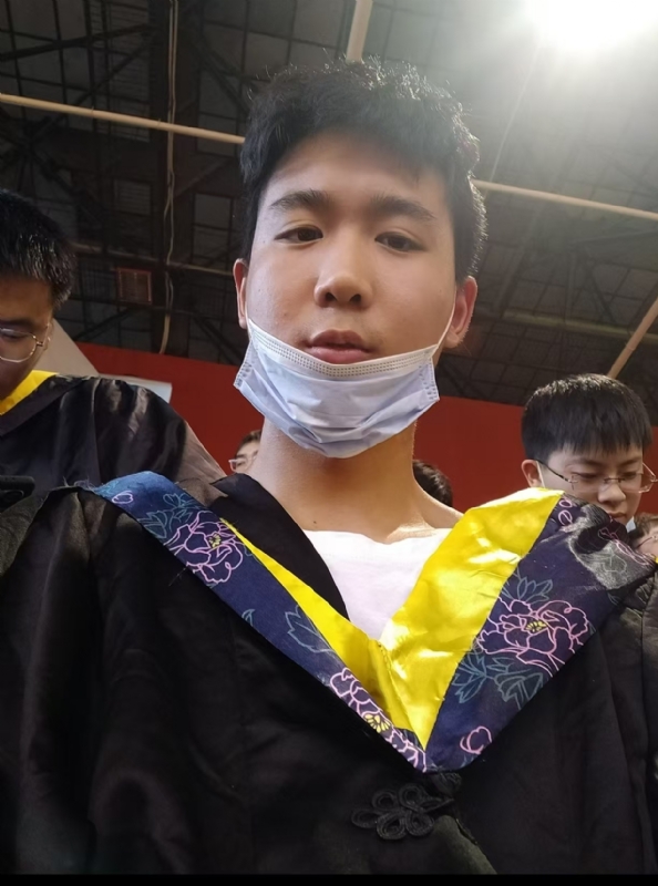 落落大方的第一张照片--桂林相亲服务中心